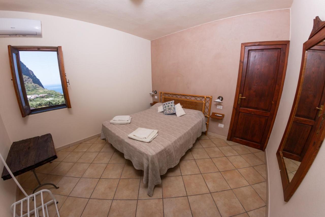 Agriturismo Al Cappero Malfa  Luaran gambar